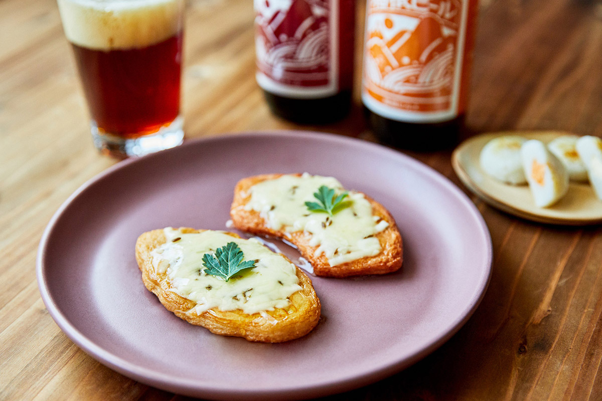 白身魚やかまぼこ、スパイス料理とともに