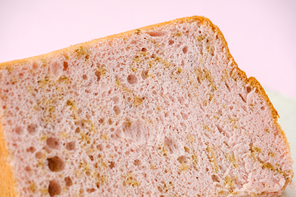 桜の塩漬けに淡いピンク色、シフォンに春を閉じ込めて