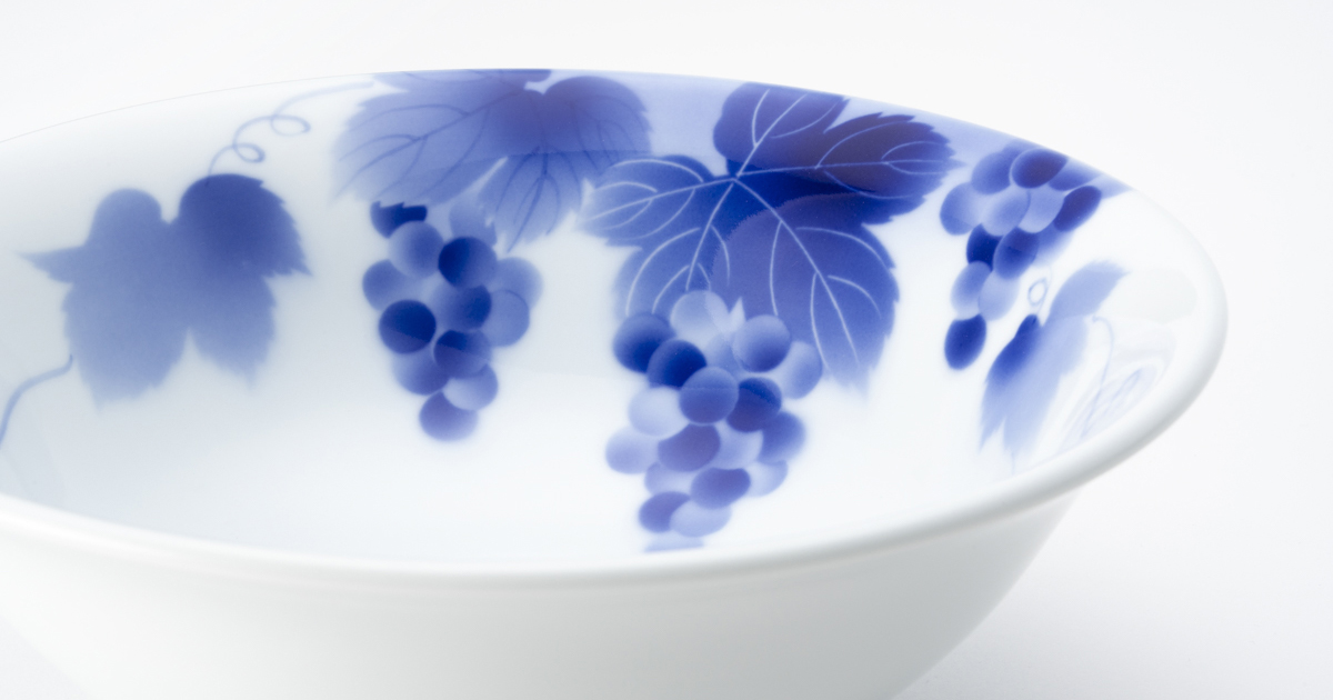 青で涼しく。深川製磁と鈴木隆さんのうつわ＆イパダガラス／ギャラリー＆ショップ千惠　7/5～8/25